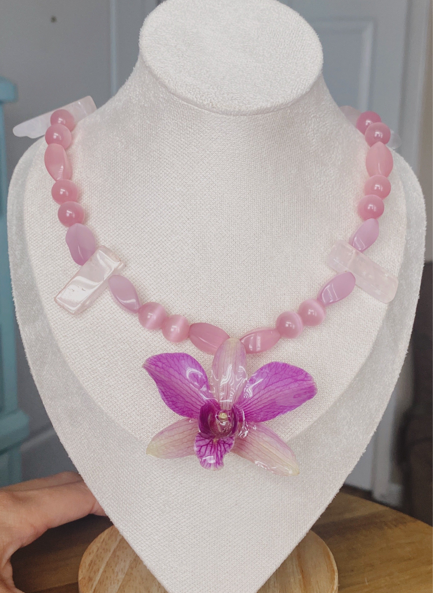 Orchid necklace π